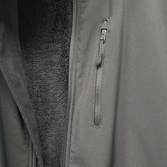 Reebok fleece lined jacket - Picture 3 of 5